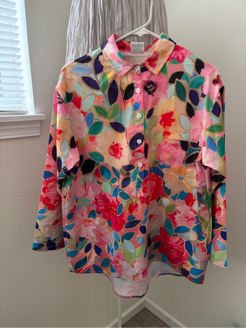 Women's Floral Button-Front Blouse - Pink Multicolor